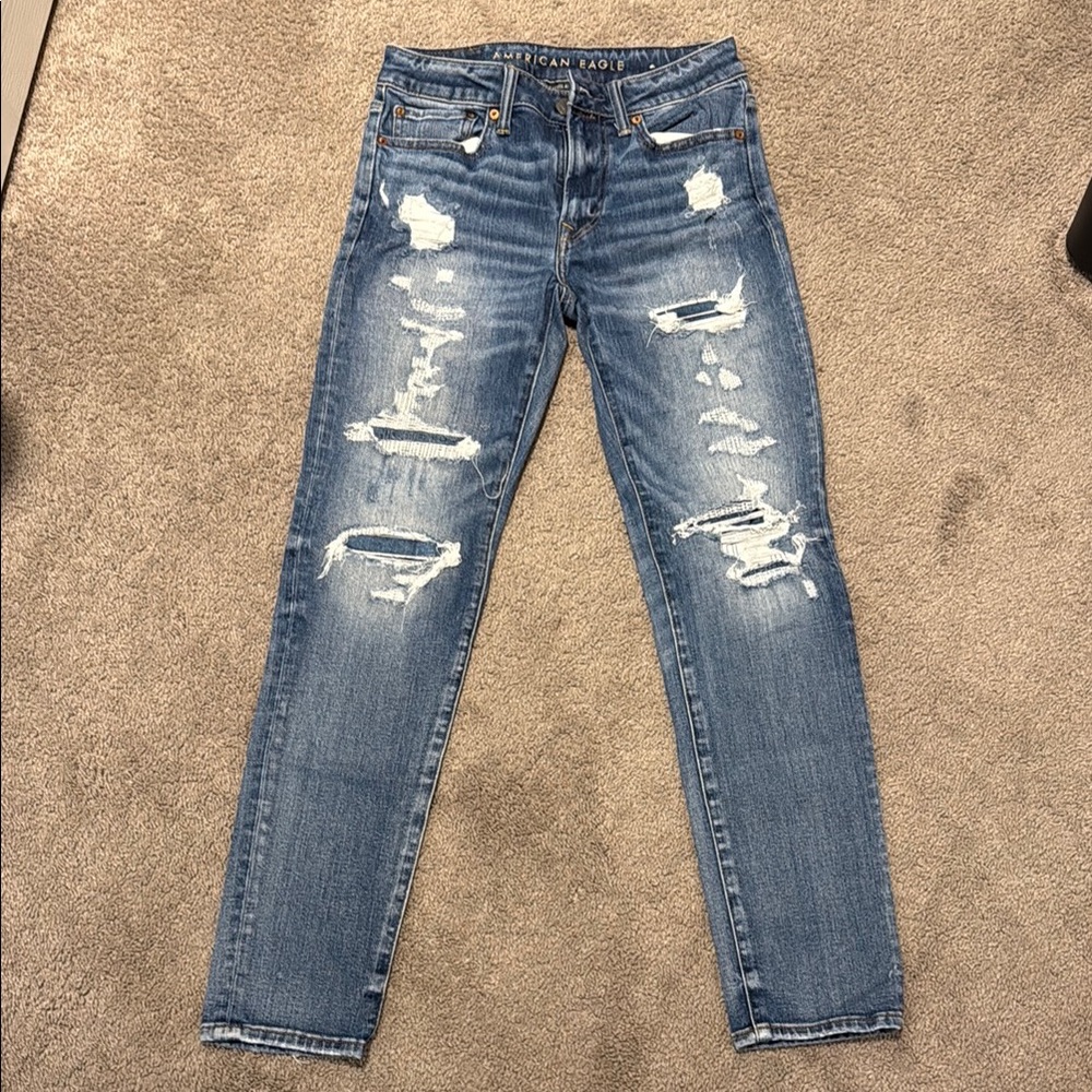 American Eagle Outfitters Light Blue Distressed Jeans